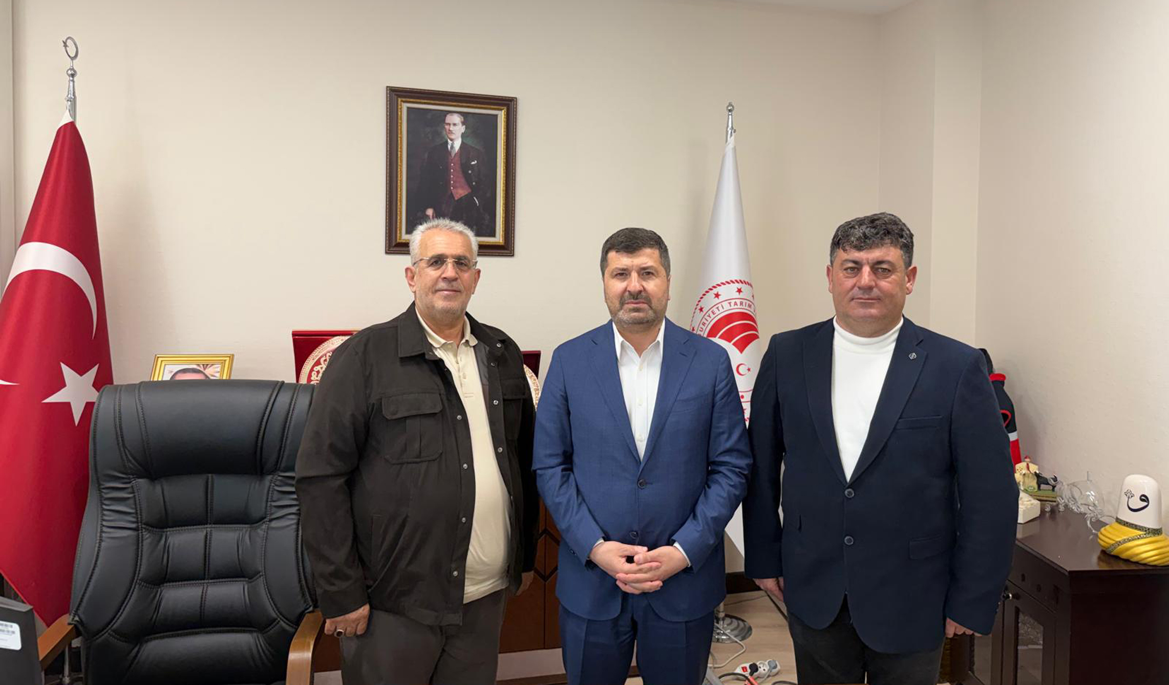 Karapınar Süt Üreticileri Birliği olarak Hayvancılık Genel Müdürü Sayın Salih Çelik ile Hayvancılık Genel Müdür Yardımcısı Sayın Emre Gürçay ı makamlarında ziyaret - Ek Görsel